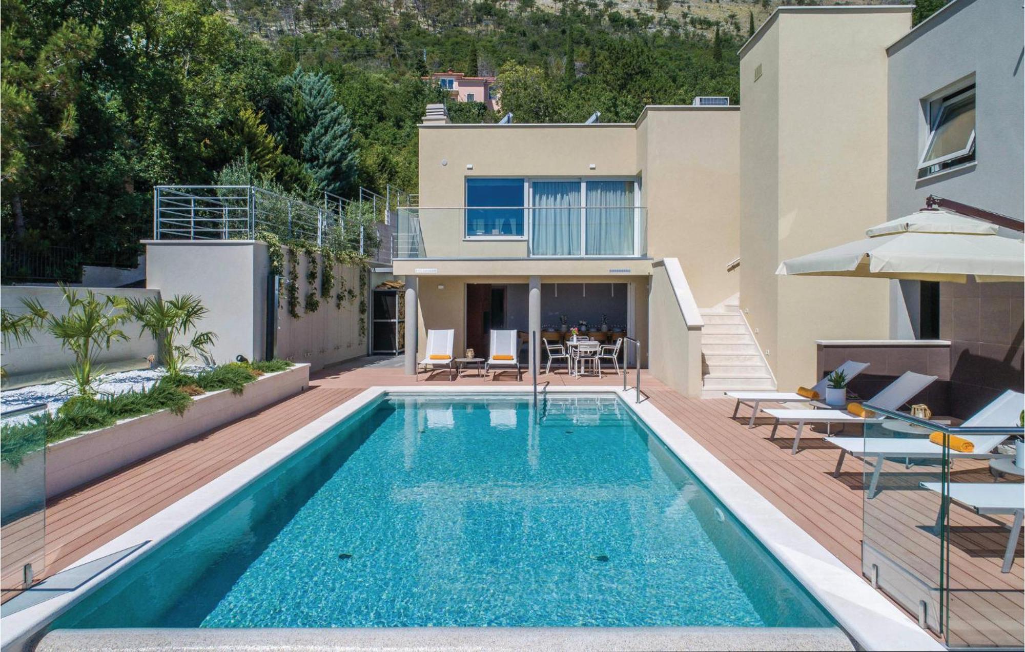 Nice Apartment In Plomin With Jacuzzi Extérieur photo
