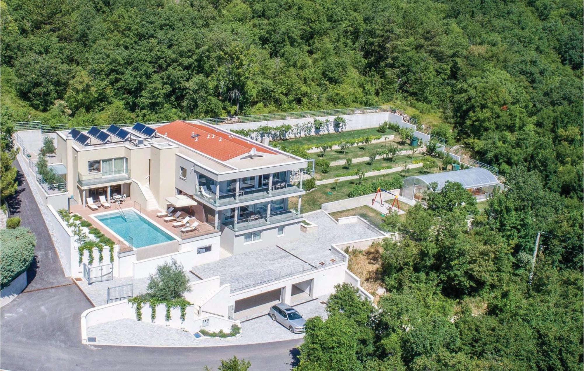 Nice Apartment In Plomin With Jacuzzi Extérieur photo